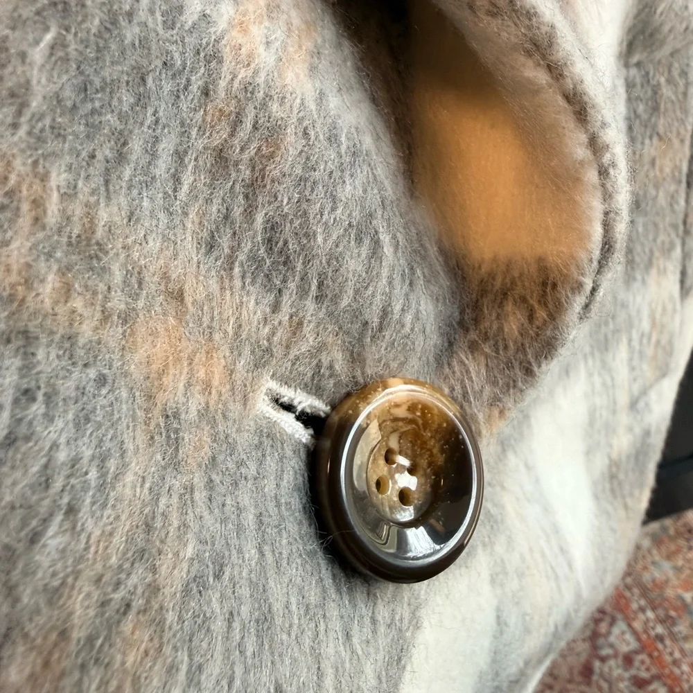 EVEREVE Plaid Shawl Collar Blazer in Gray and White - Picture 3 of 7